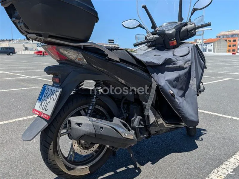 Honda SH 125i – Vista 3