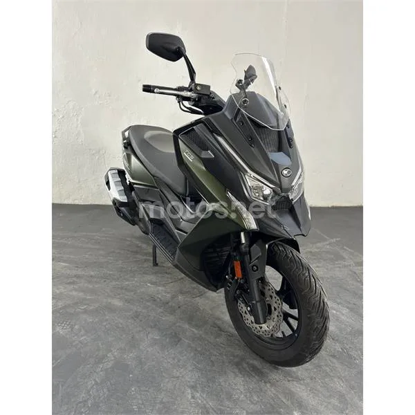 Kymco DTX 350 – Vista 3