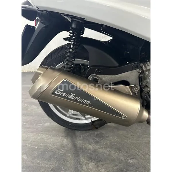 Piaggio MP3 500 Business – Vista 5