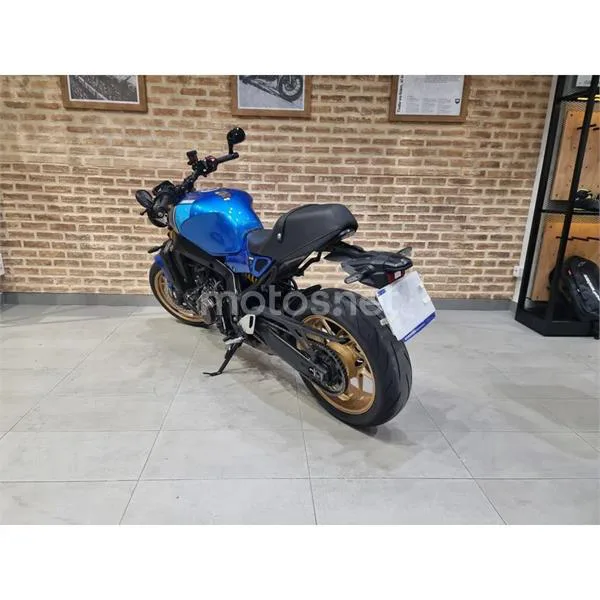 Yamaha XSR 900 – Vista 4