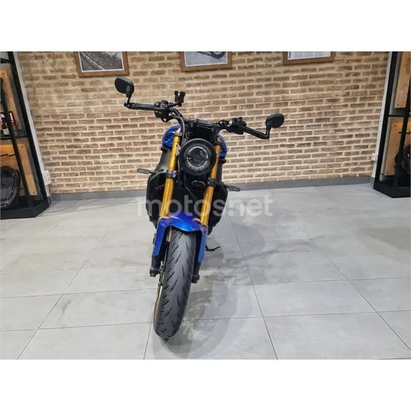 Yamaha XSR 900 – Vista 7