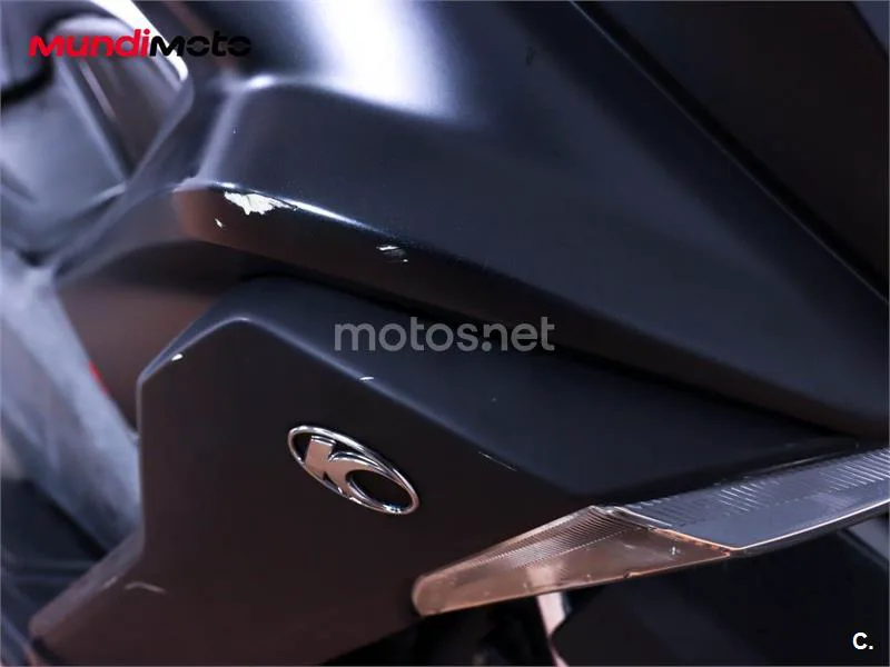 Kymco AK 550 – Vista 20