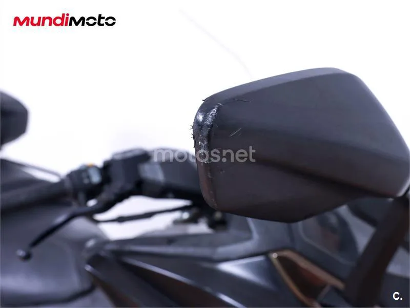 Kymco AK 550 – Vista 21