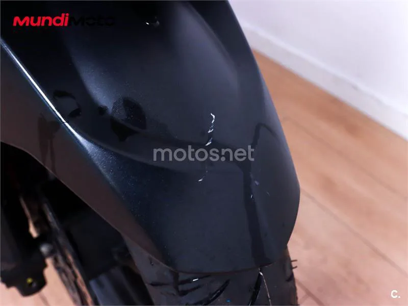 Kymco AK 550 – Vista 22