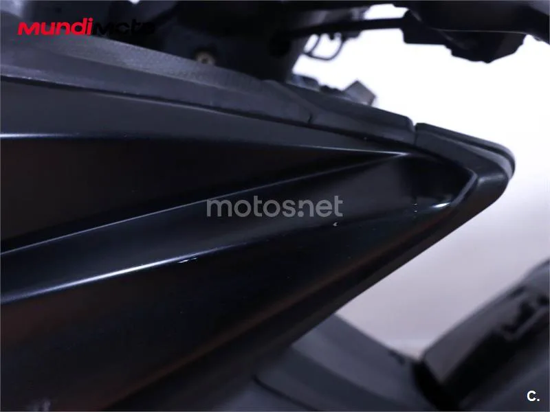 Kymco AK 550 – Vista 33