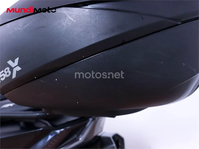 Kymco AK 550 – Vista 46