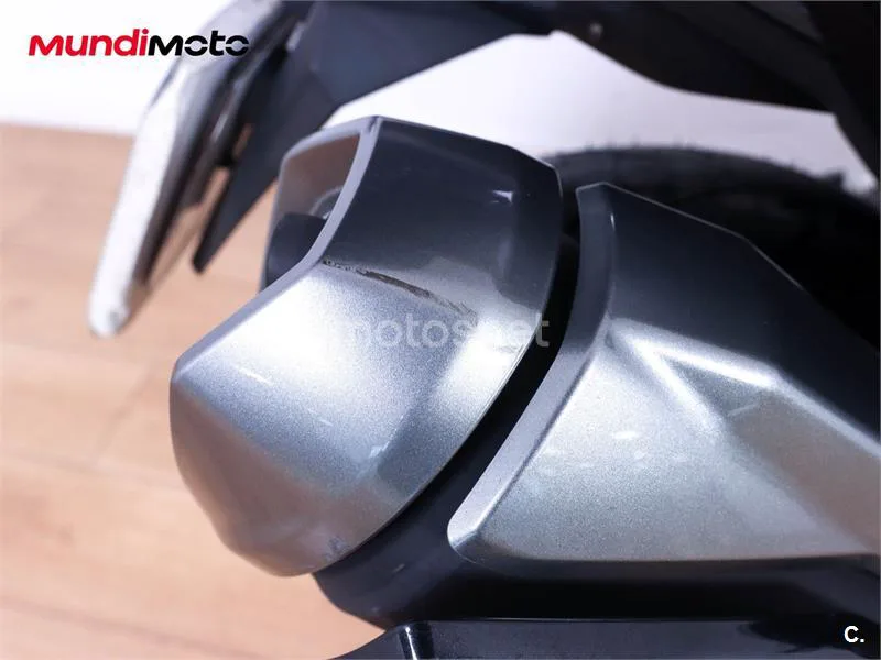 Kymco AK 550 – Vista 47