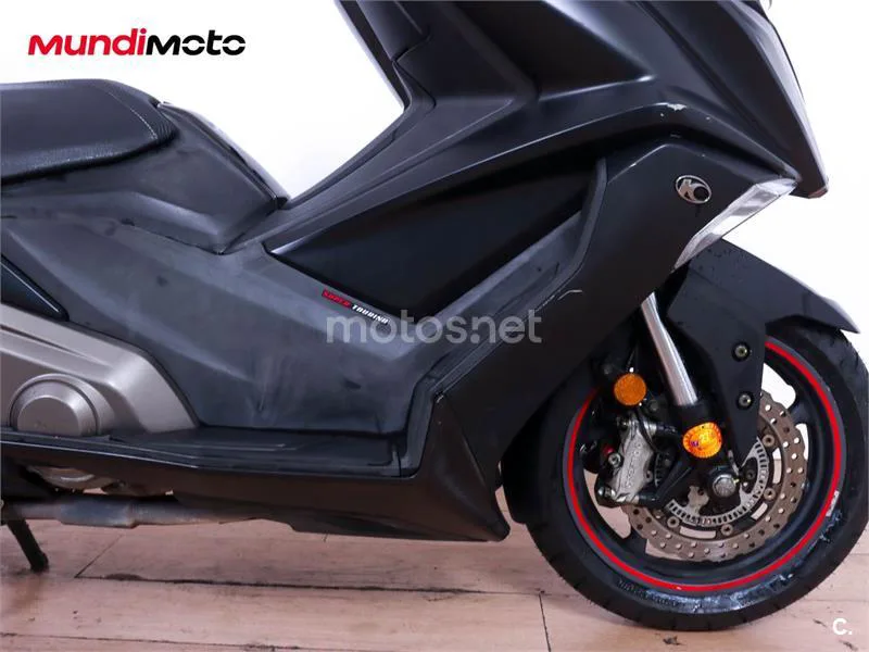 Kymco AK 550 – Vista 56