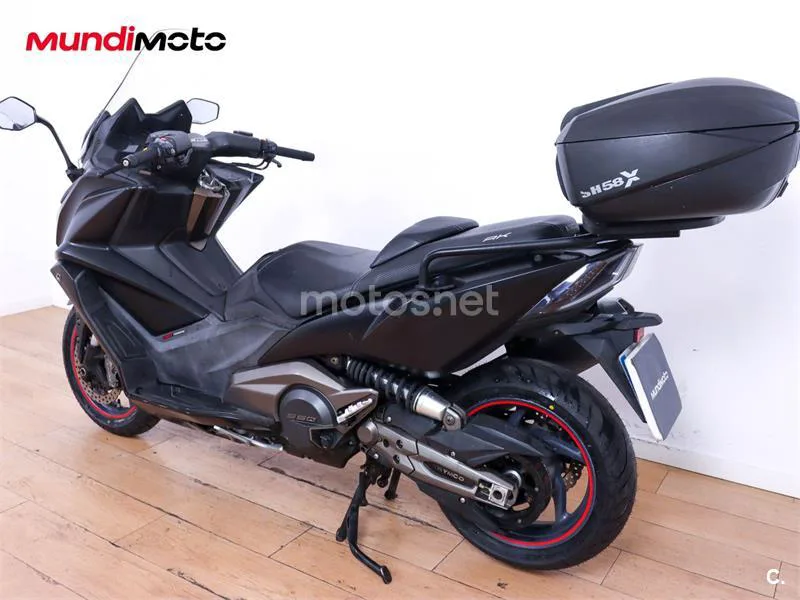 Kymco AK 550 – Vista 8