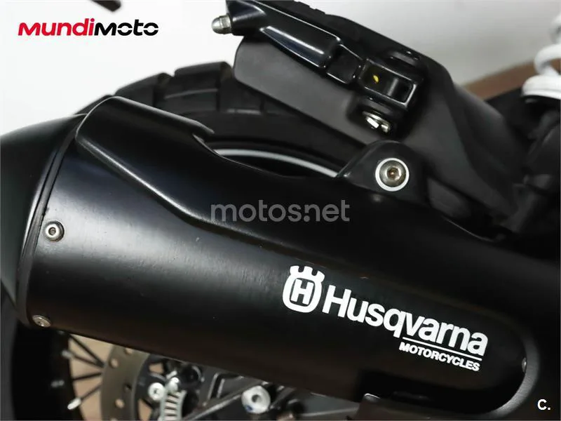 Husqvarna Svartpilen 401 – Vista 13
