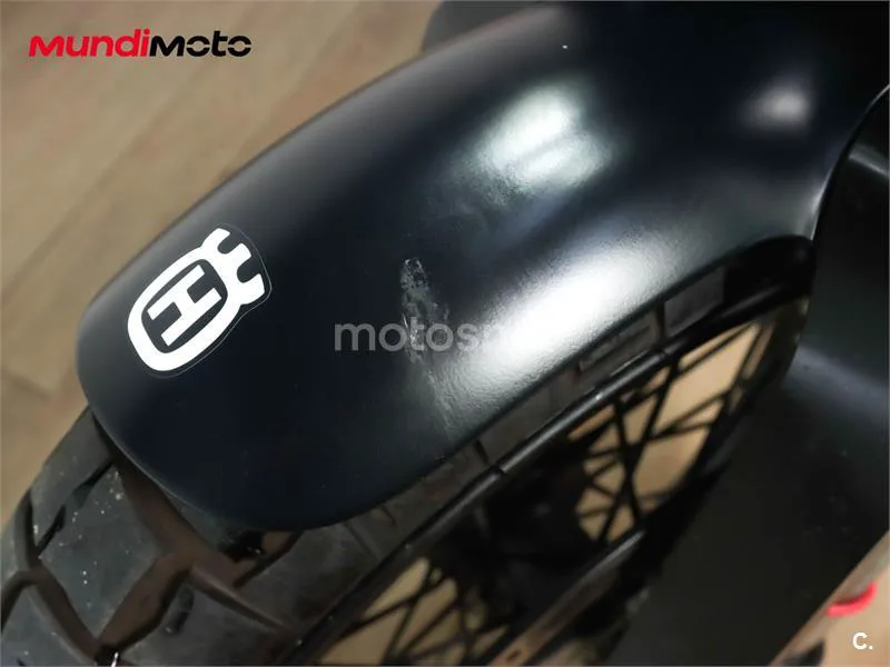 Husqvarna Svartpilen 401 – Vista 16
