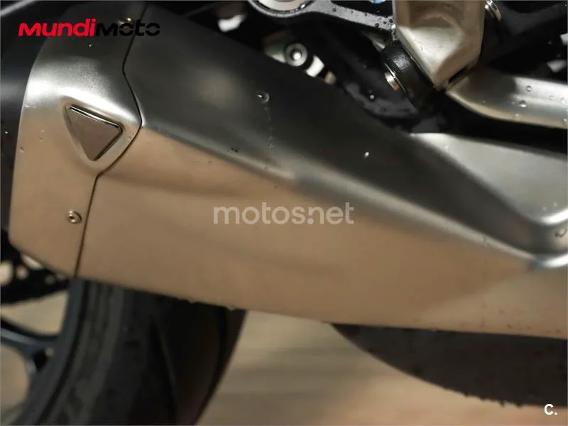 Triumph Street Triple – Vista 13
