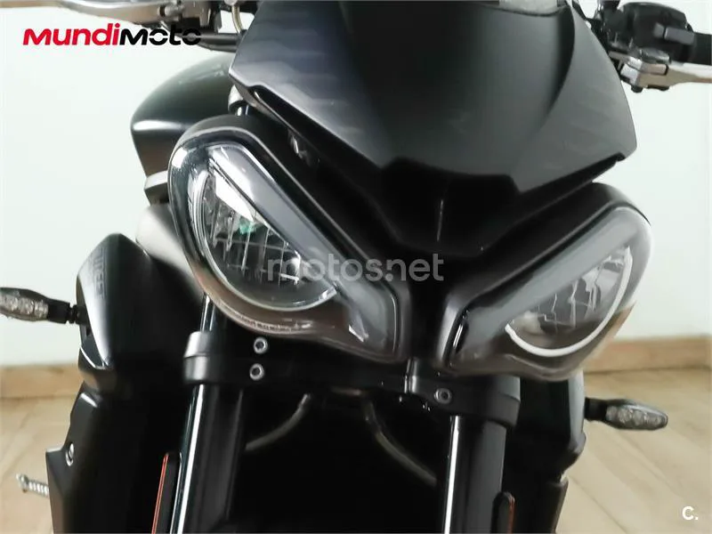Triumph Street Triple – Vista 5