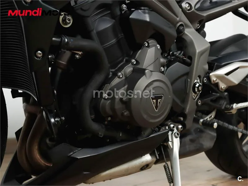Triumph Street Triple – Vista 10