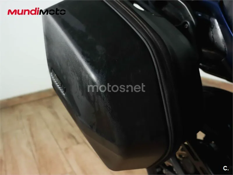 Yamaha Niken – Vista 17