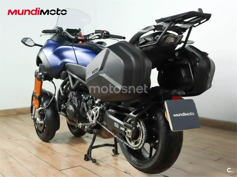 Yamaha Niken – Vista 8