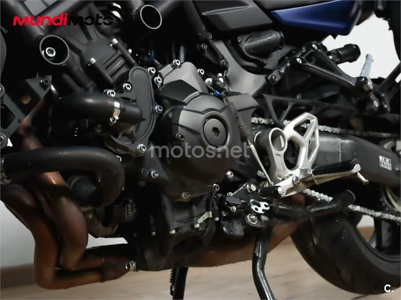 Yamaha Niken – Vista 10