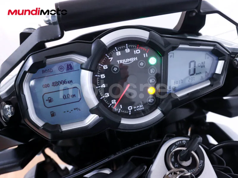 Triumph Tiger Explorer 1200 – Vista 12