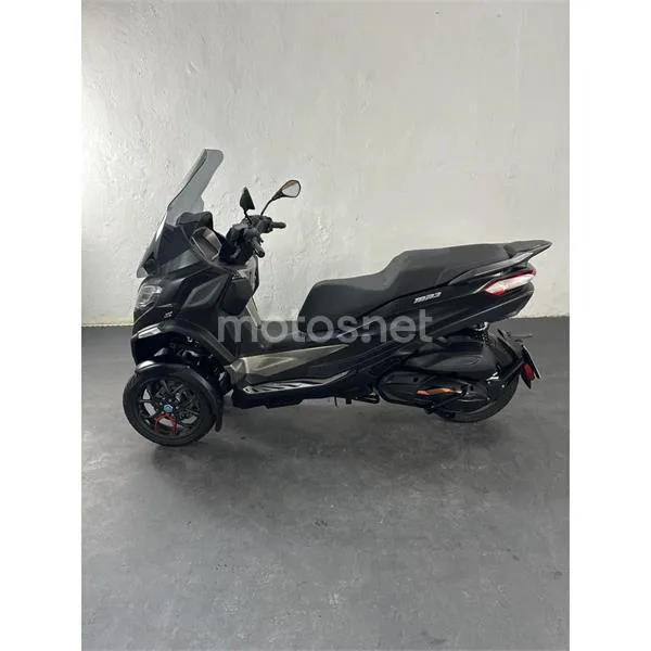Piaggio MP3 530 Exclusive – Vista 3