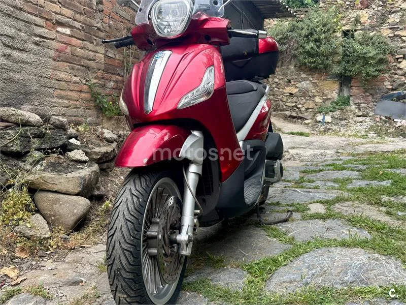Piaggio Beverly 125 – Vista 7