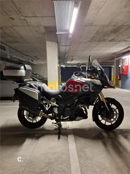 Suzuki V-Strom 1000 – Vista 8