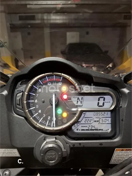 Suzuki V-Strom 1000 – Vista 9