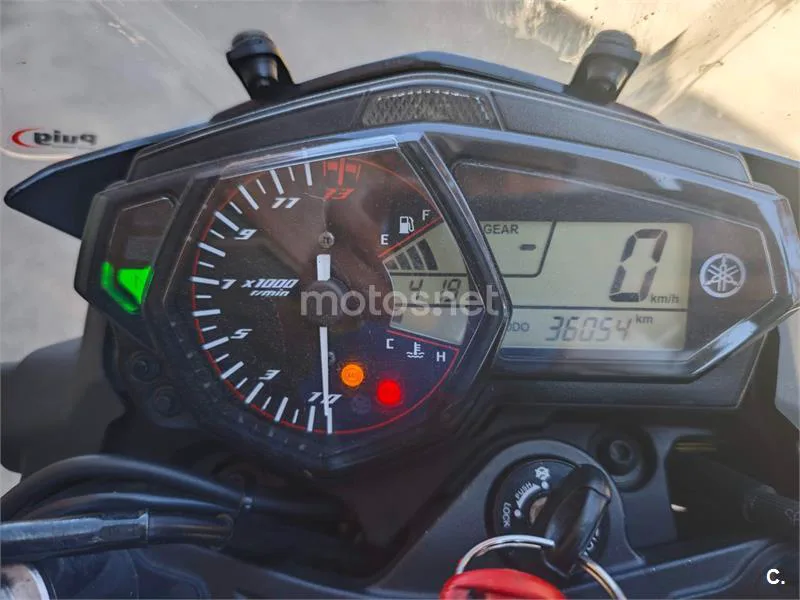 Yamaha MT-03 – Vista 9