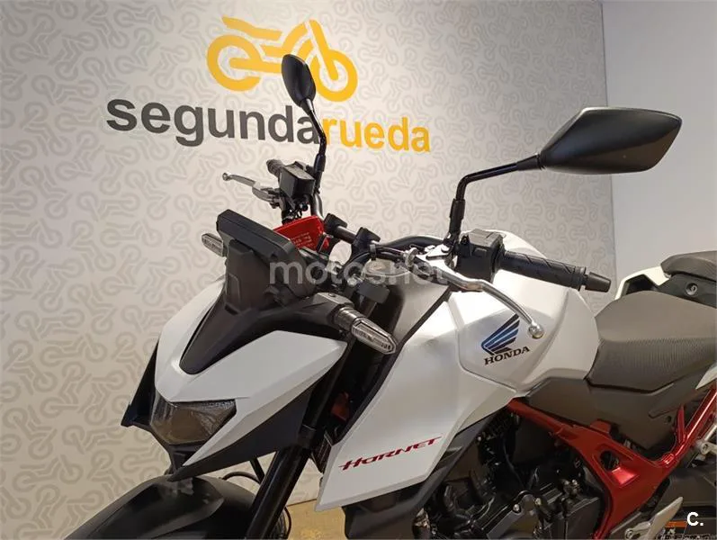 Honda CB750 Hornet - Vista 5
