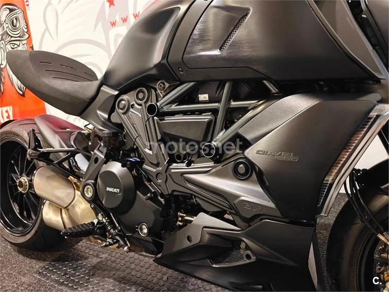 Ducati Diavel – Vista 13