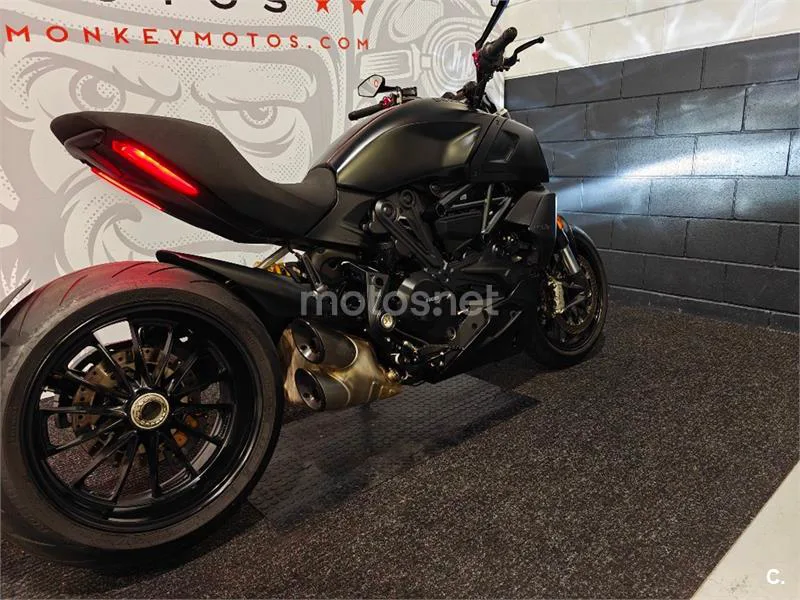 Ducati Diavel – Vista 3