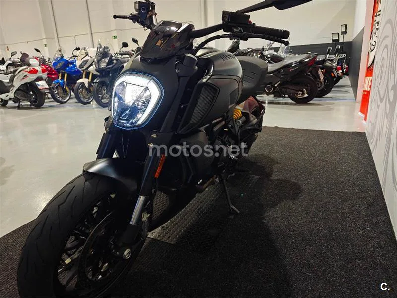 Ducati Diavel – Vista 6