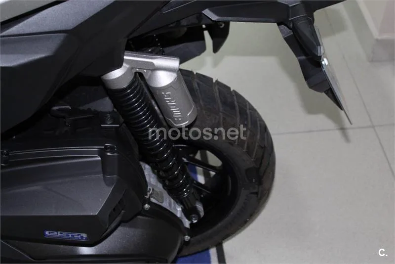 Honda ADV 350 – Vista 13
