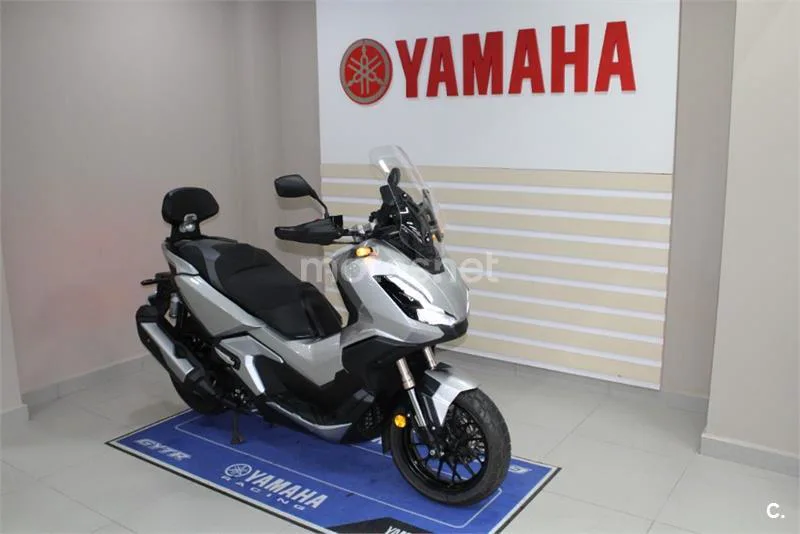 Honda ADV 350 – Vista 4