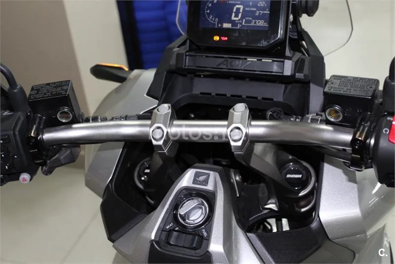Honda ADV 350 – Vista 8