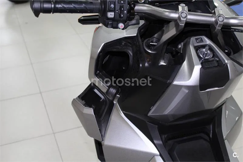 Honda ADV 350 – Vista 9