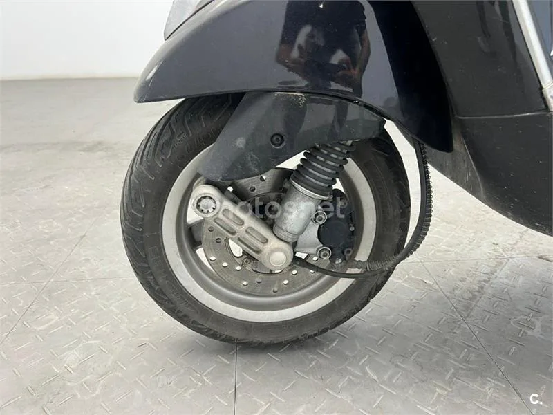 Vespa LX 125 – Vista 11