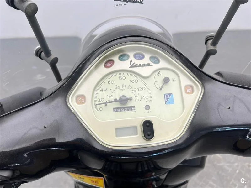 Vespa LX 125 – Vista 13