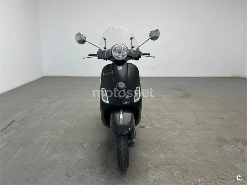Vespa LX 125 – Vista 3