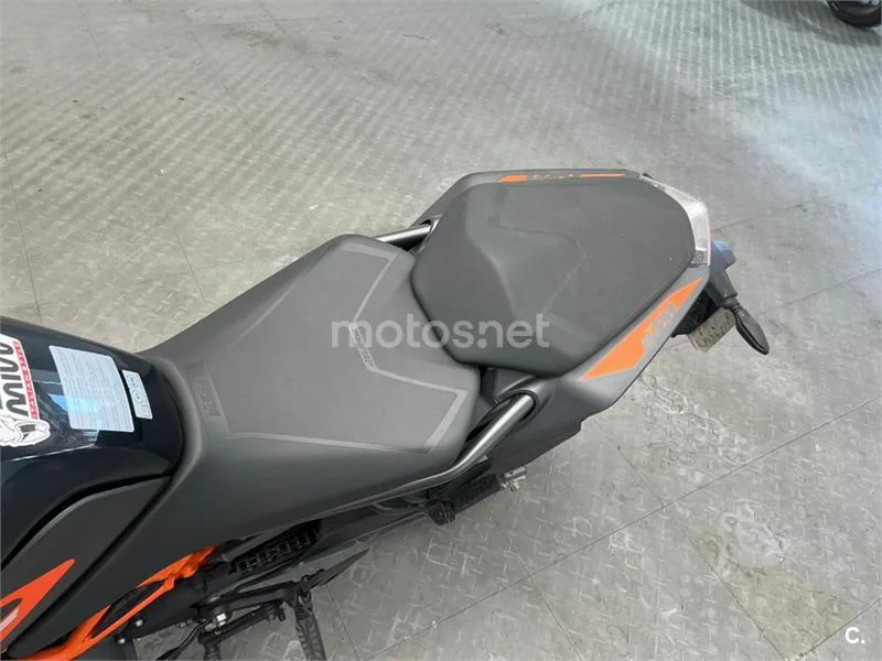 KTM 125 – Vista 15