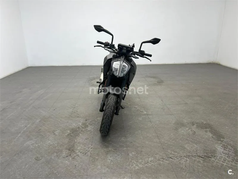 KTM 125 – Vista 3