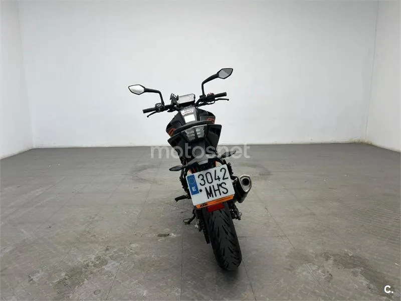 KTM 125 – Vista 7