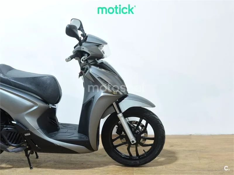 Kymco People S 125 – Vista 4