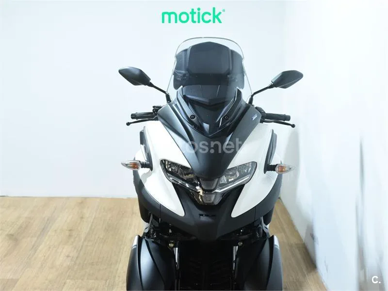 Yamaha Tricity – Vista 11