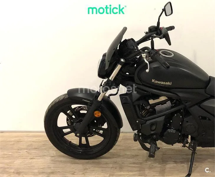 Kawasaki Vulcan S – Vista 7