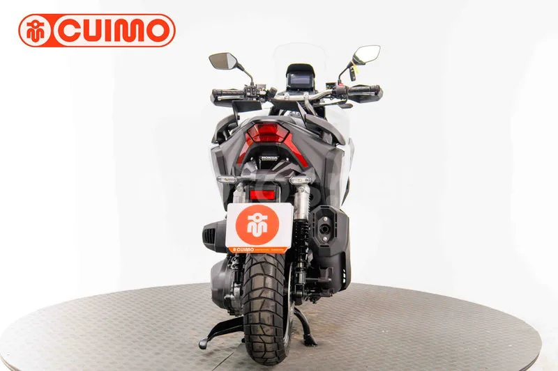 Honda ADV 350 – Vista 5