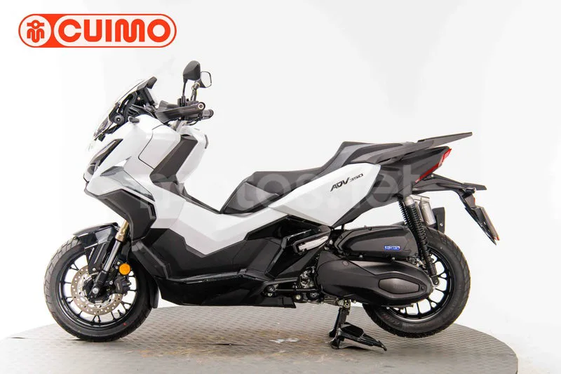 Honda ADV 350 – Vista 8