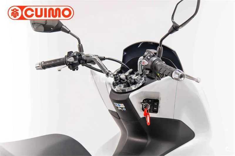 Honda PCX 125 – Vista 15