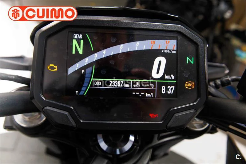 Kawasaki Z650 – Vista 25