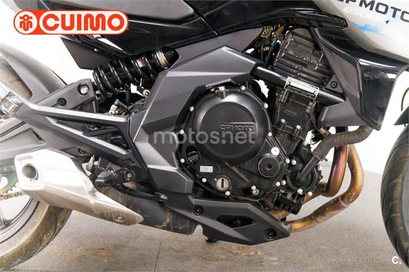 CFMOTO 650NK – Vista 15