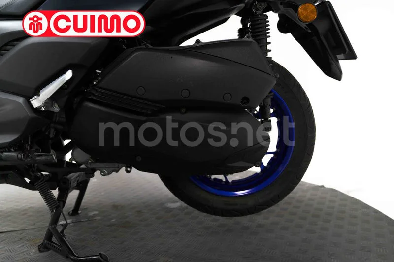Yamaha XMAX 300 – Vista 18